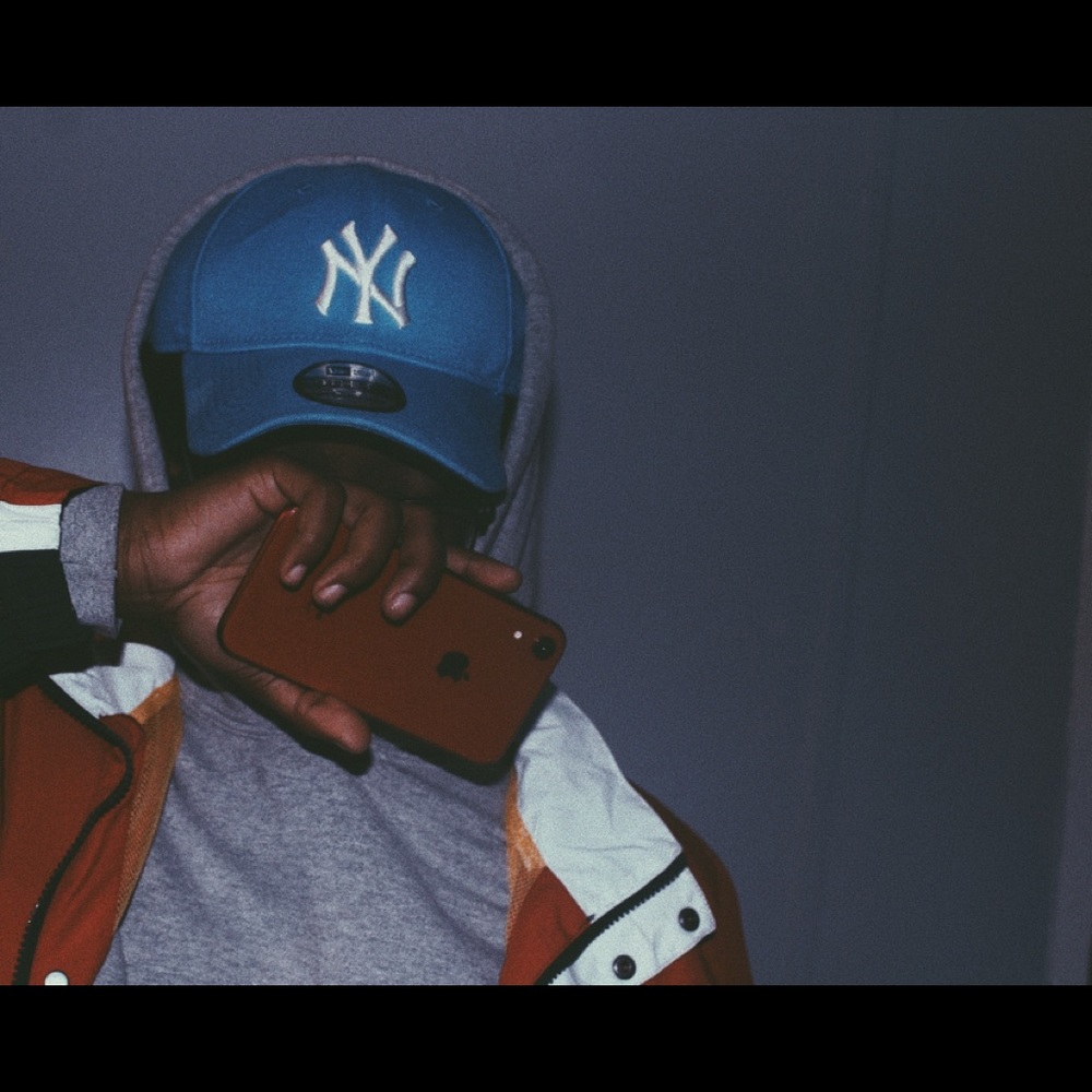 Meet your Posher, Derick